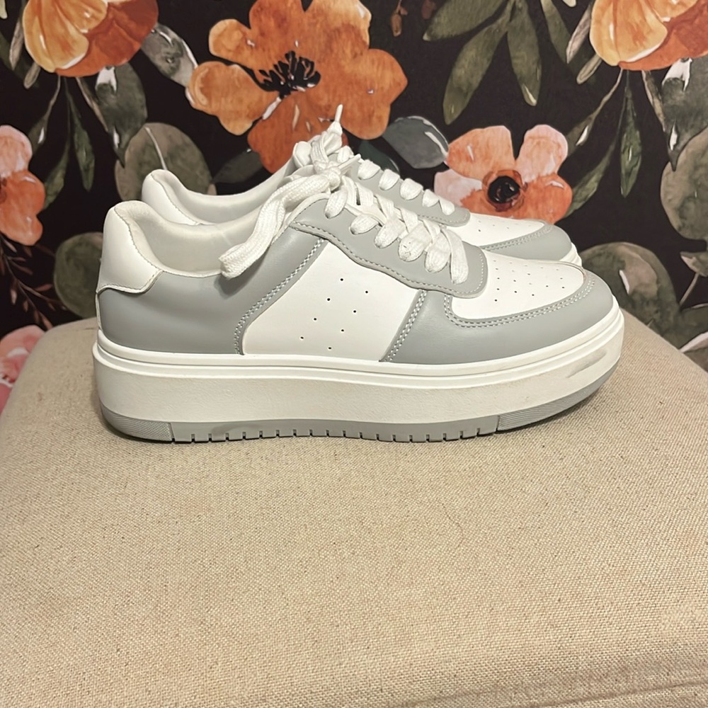 Madden Girl platform sneakers